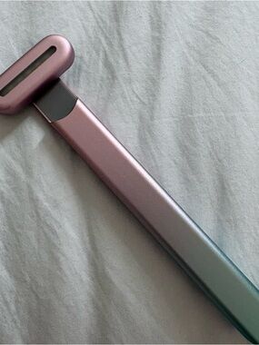 Solawave Red Light Therapy LED Wand - Ombré edition